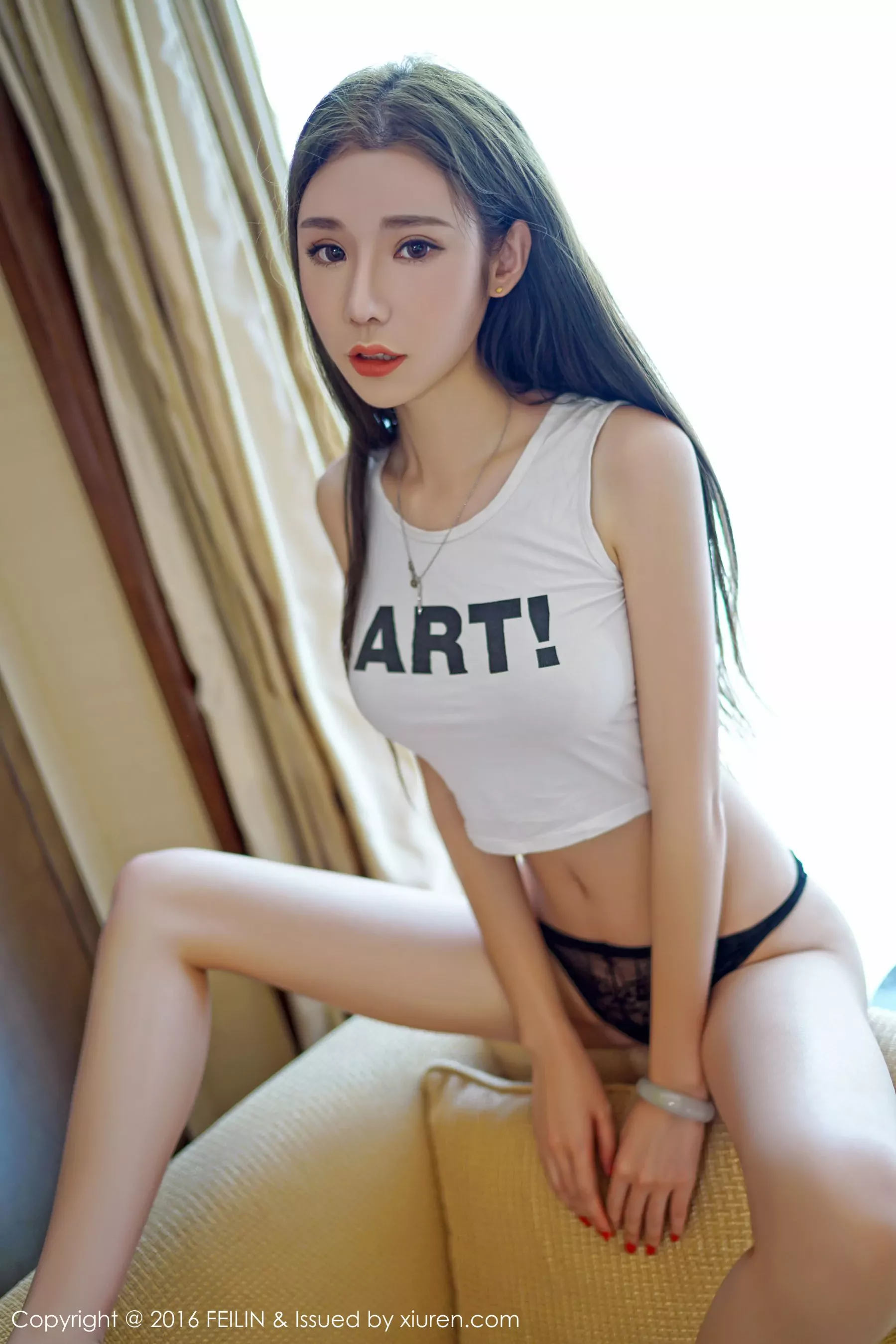 萌琪琪Irene《精致的五官，白皙的皮肤，完美的胸型，修长的美腿》 嗲囡囡 Vol.059插图14