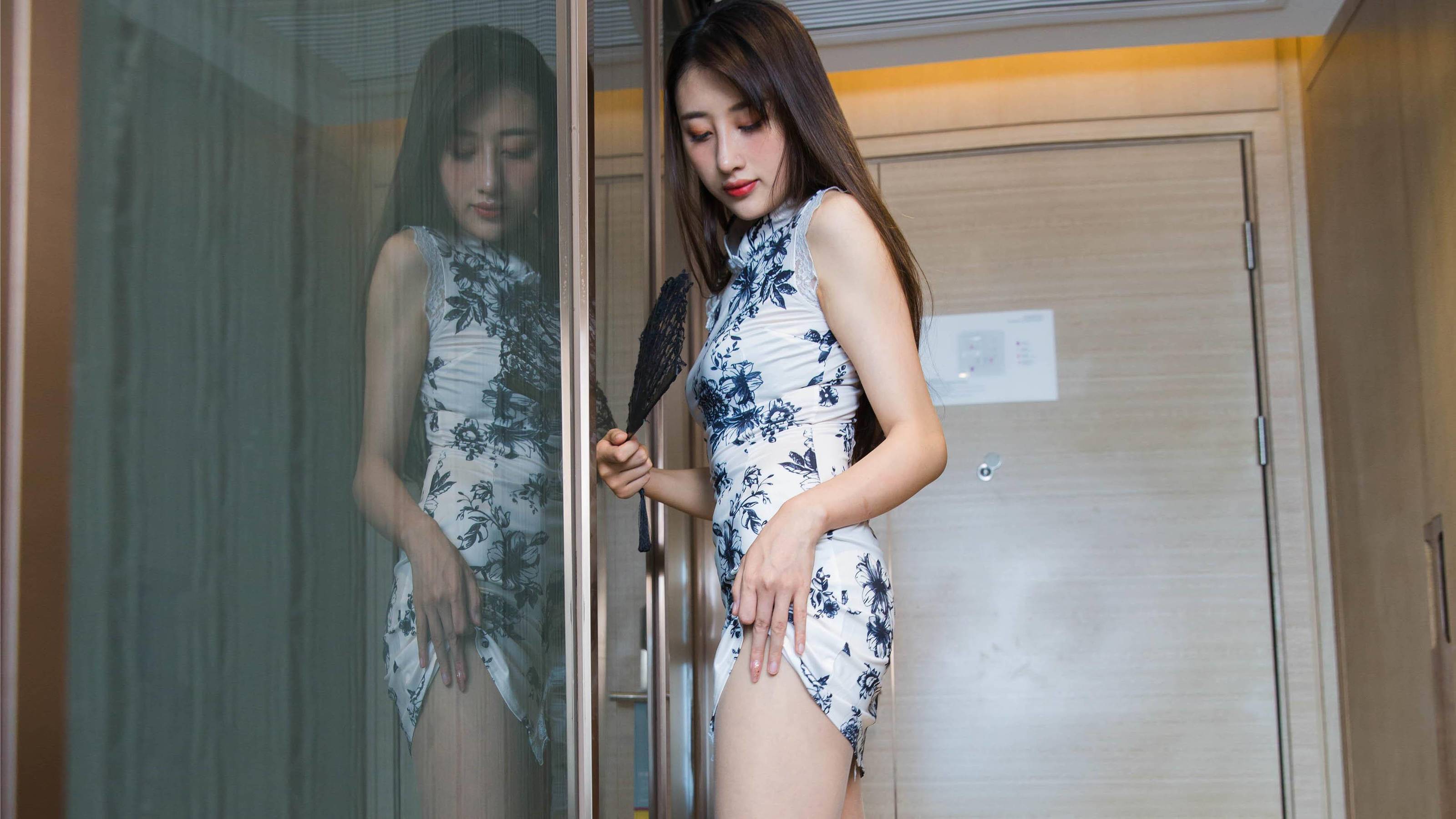 [IESS异思趣向] 丝享家 785：夏夏《长腿旗袍》-奶仔圈