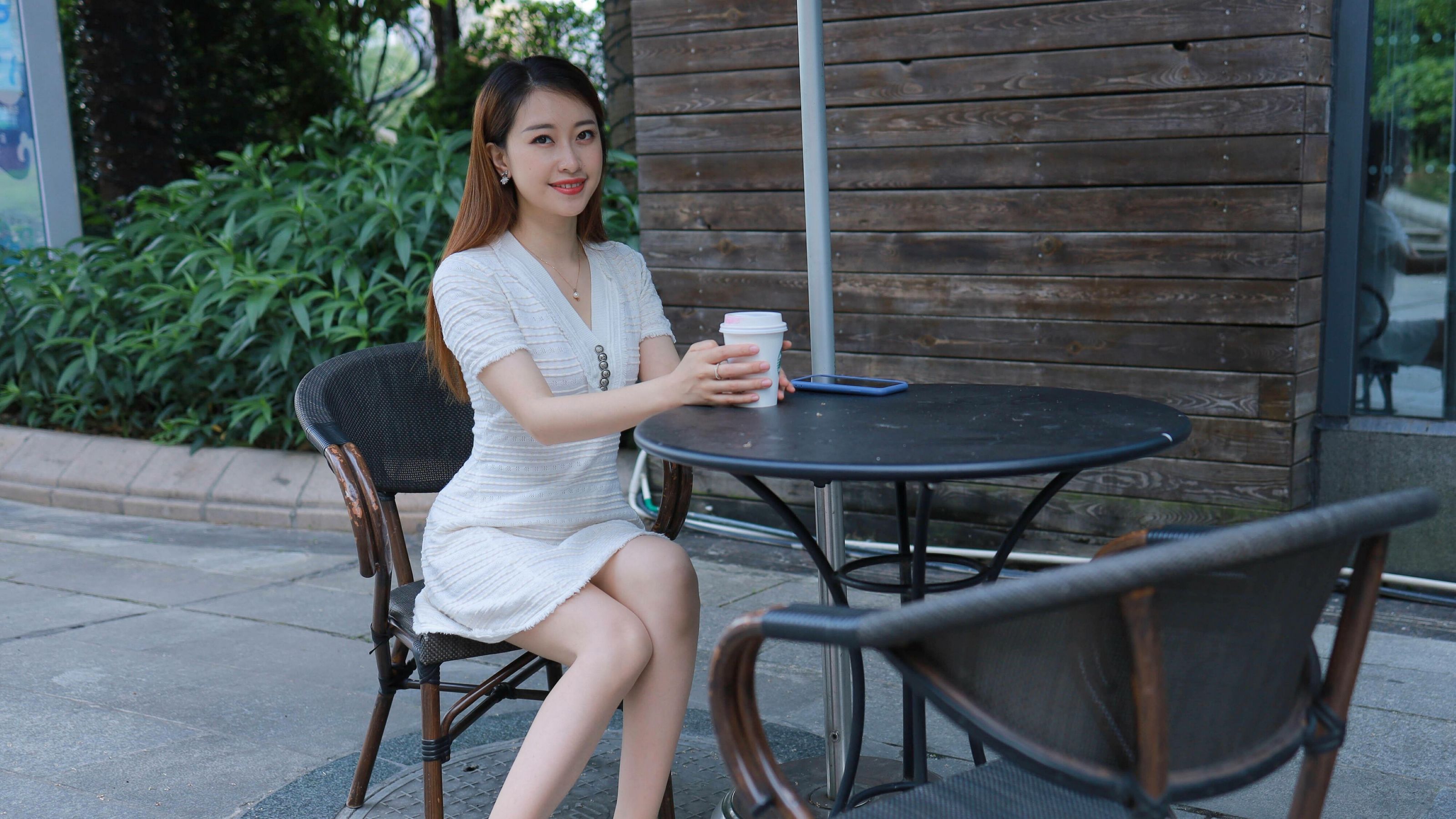 [IESS异思趣向] 丝享家 814：小婕《肉丝白裙俏佳人》-奶仔圈