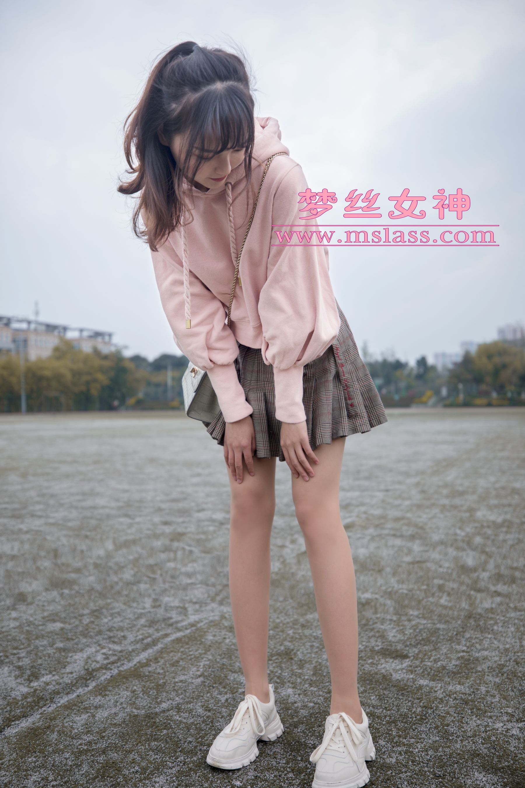 [梦丝女神MSLASS]  玥玥 操场小甜心_第4张