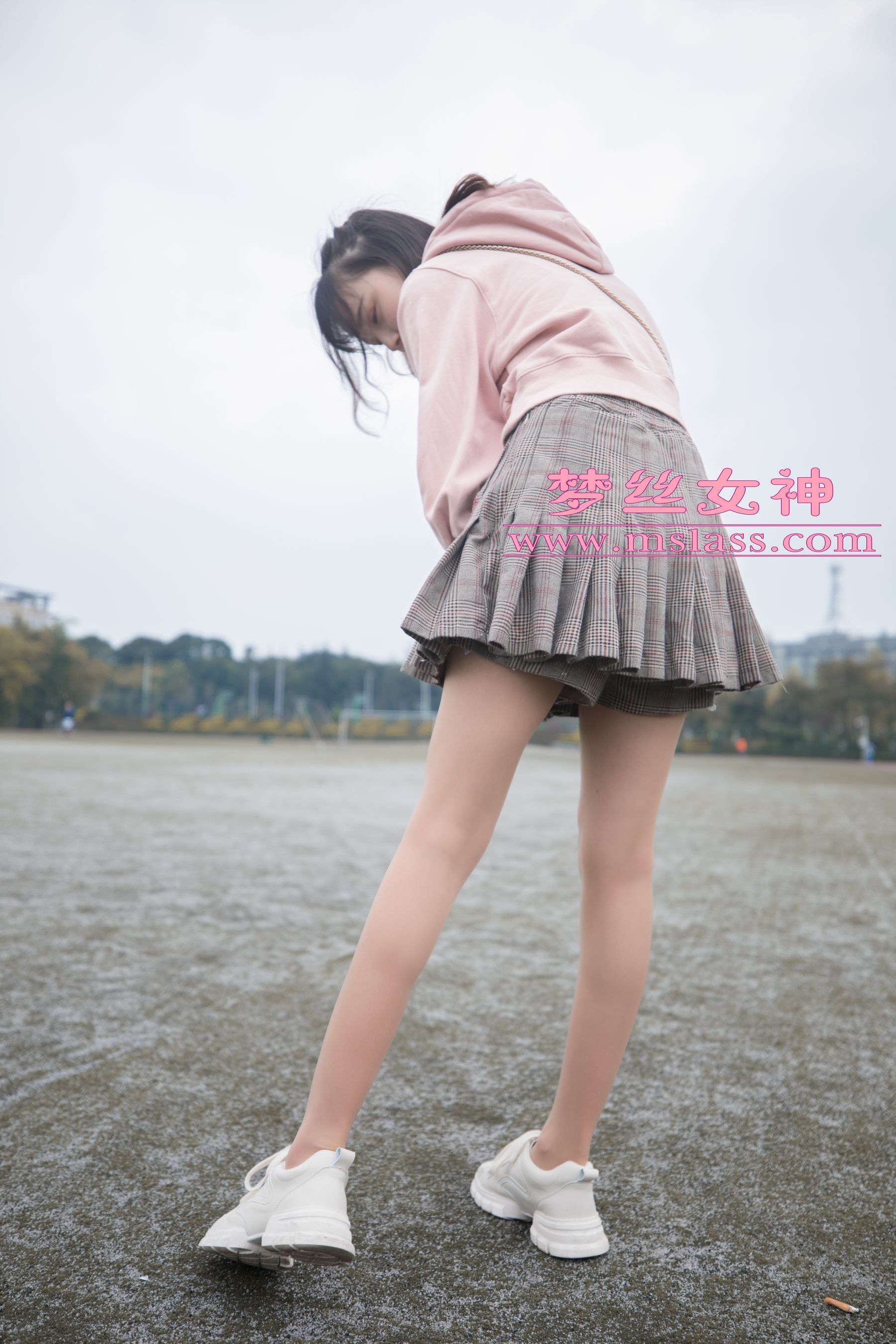 [梦丝女神MSLASS]  玥玥 操场小甜心_第5张