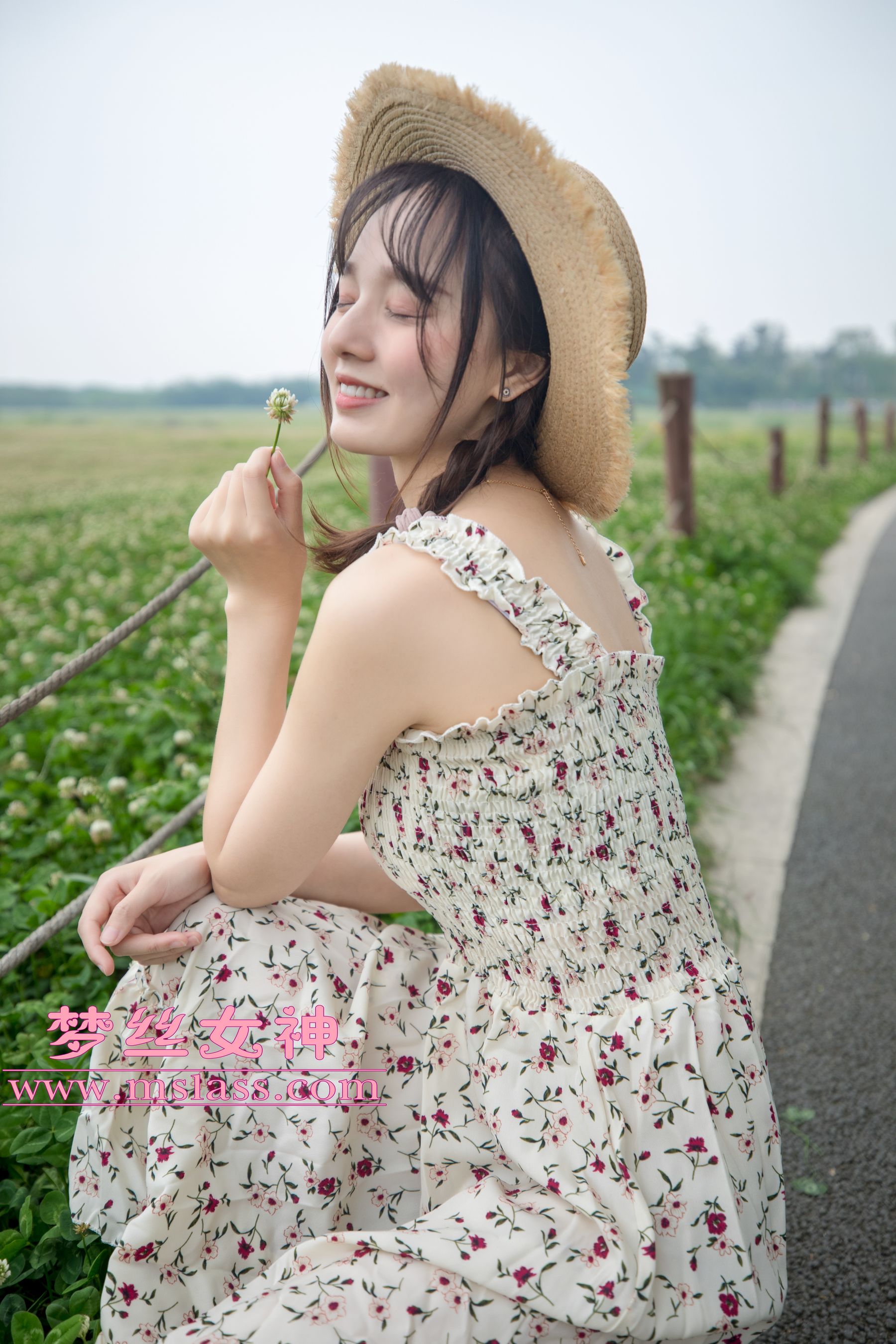 [梦丝女神MSLASS]  玥玥 田园的萌妹_第2张