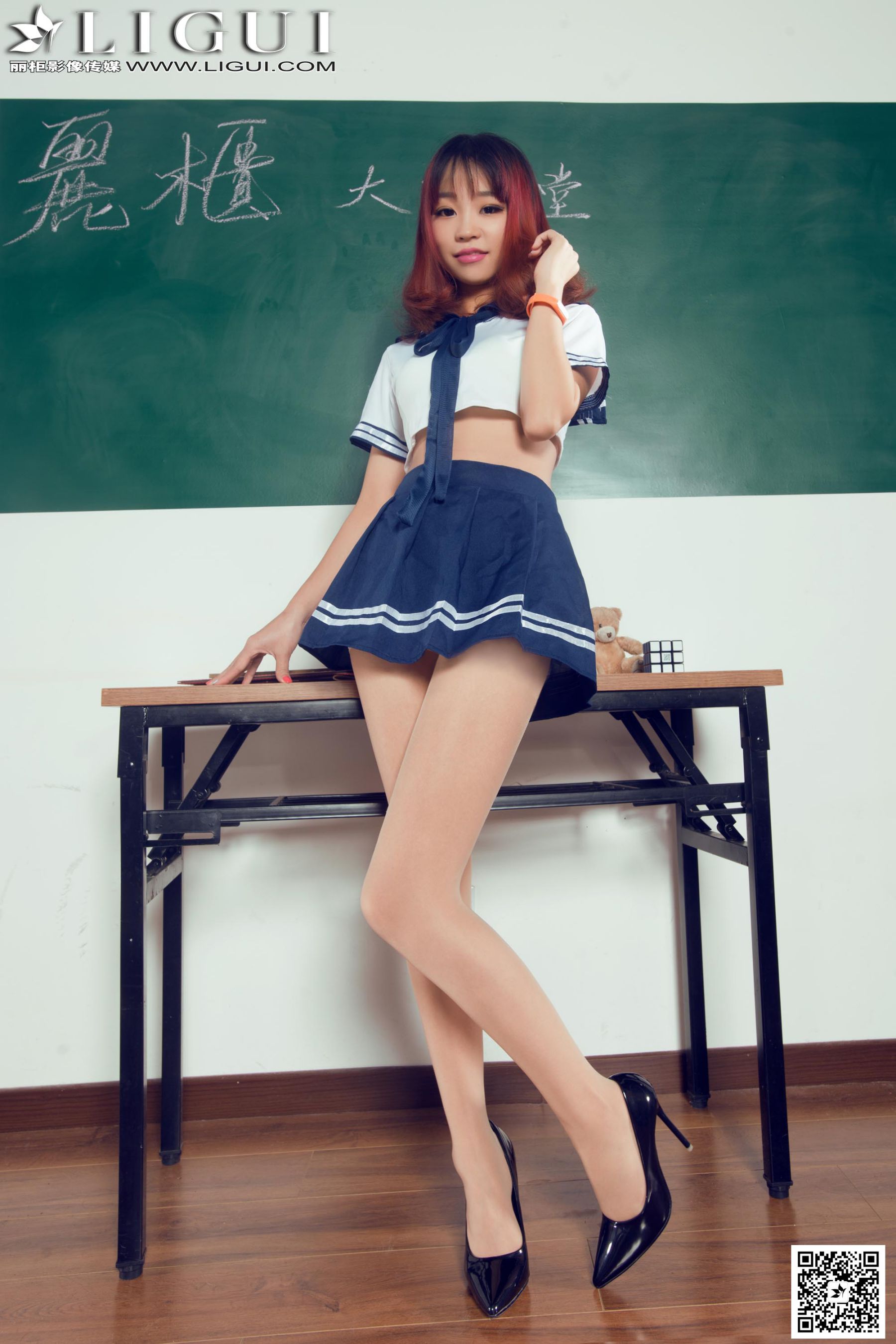 Model Liya《教室里的水手服校花》上下全集 [丽柜LiGui] 美腿玉足写真图片-奶仔圈