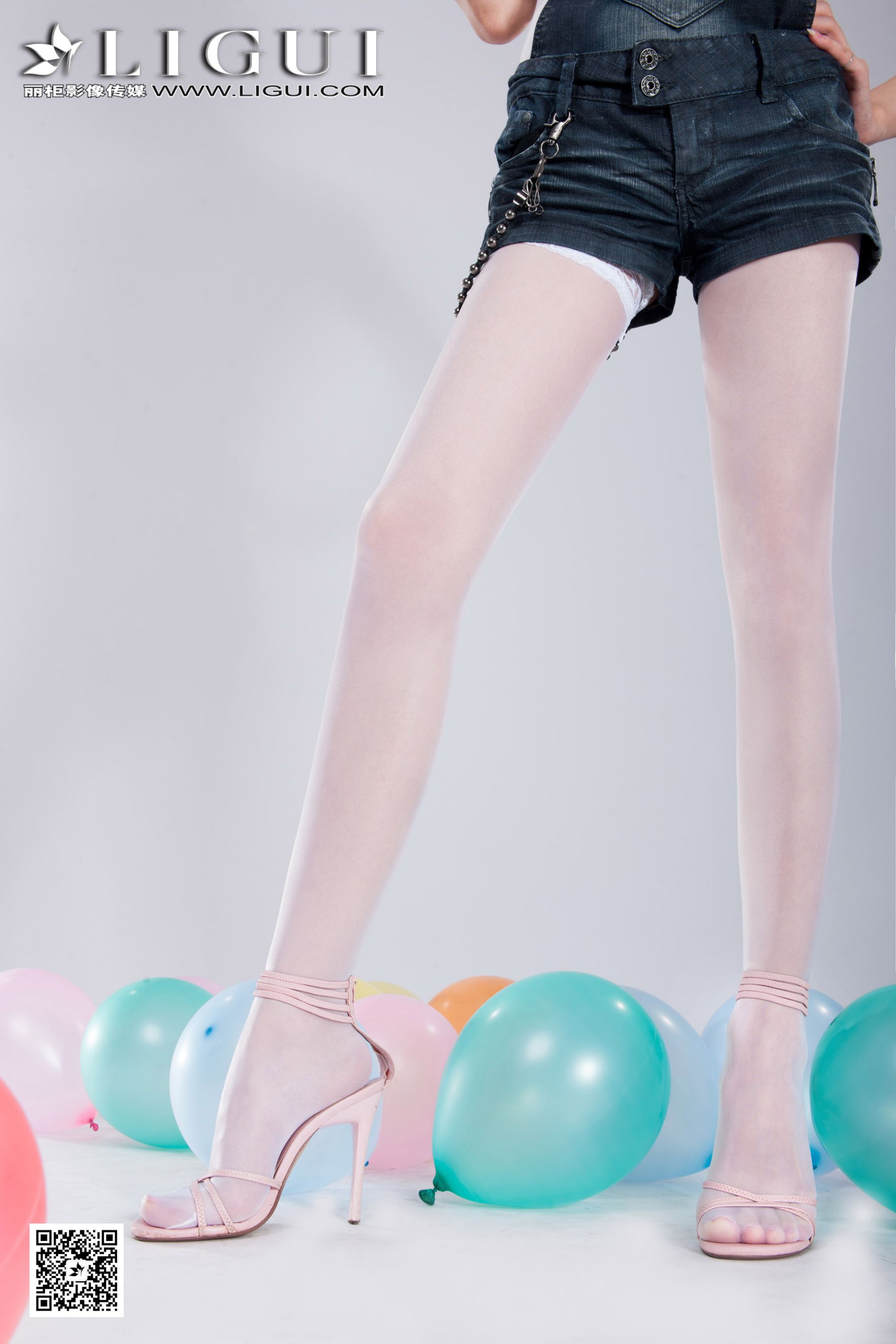 Model 乐乐《可爱吊带牛仔+白丝高跟》上中下全集 [丽柜LiGui] 美腿玉足写真图片_第3张