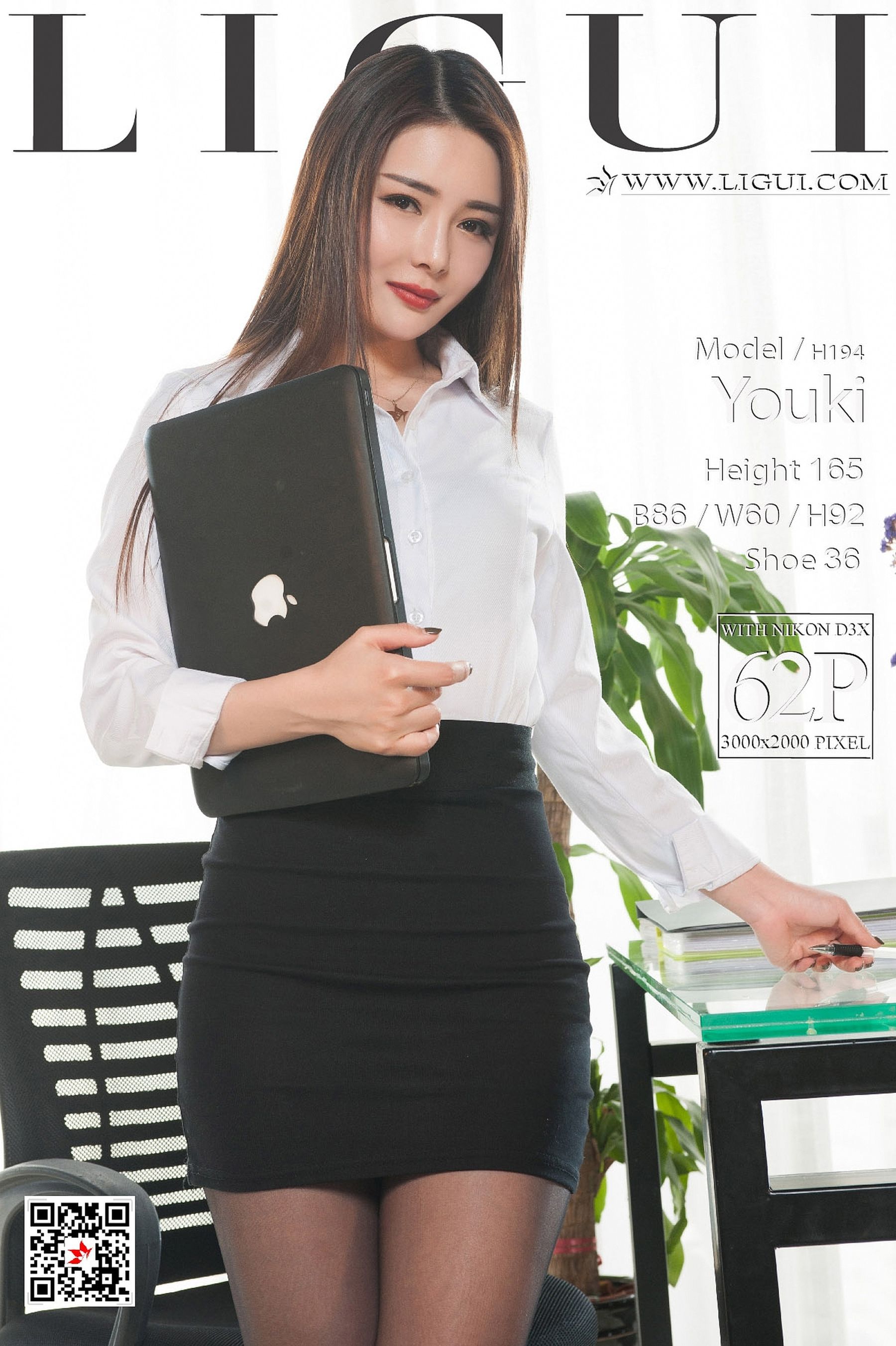 Model 腿模Youki《黑丝OL丝足》 [丽柜Ligui]-奶仔圈