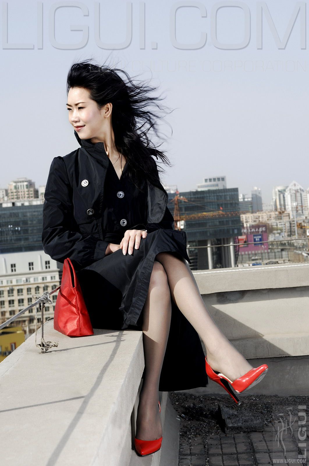 [丽柜LiGui] Model 程海伦《紅與黑》丝足写真图片_第5张
