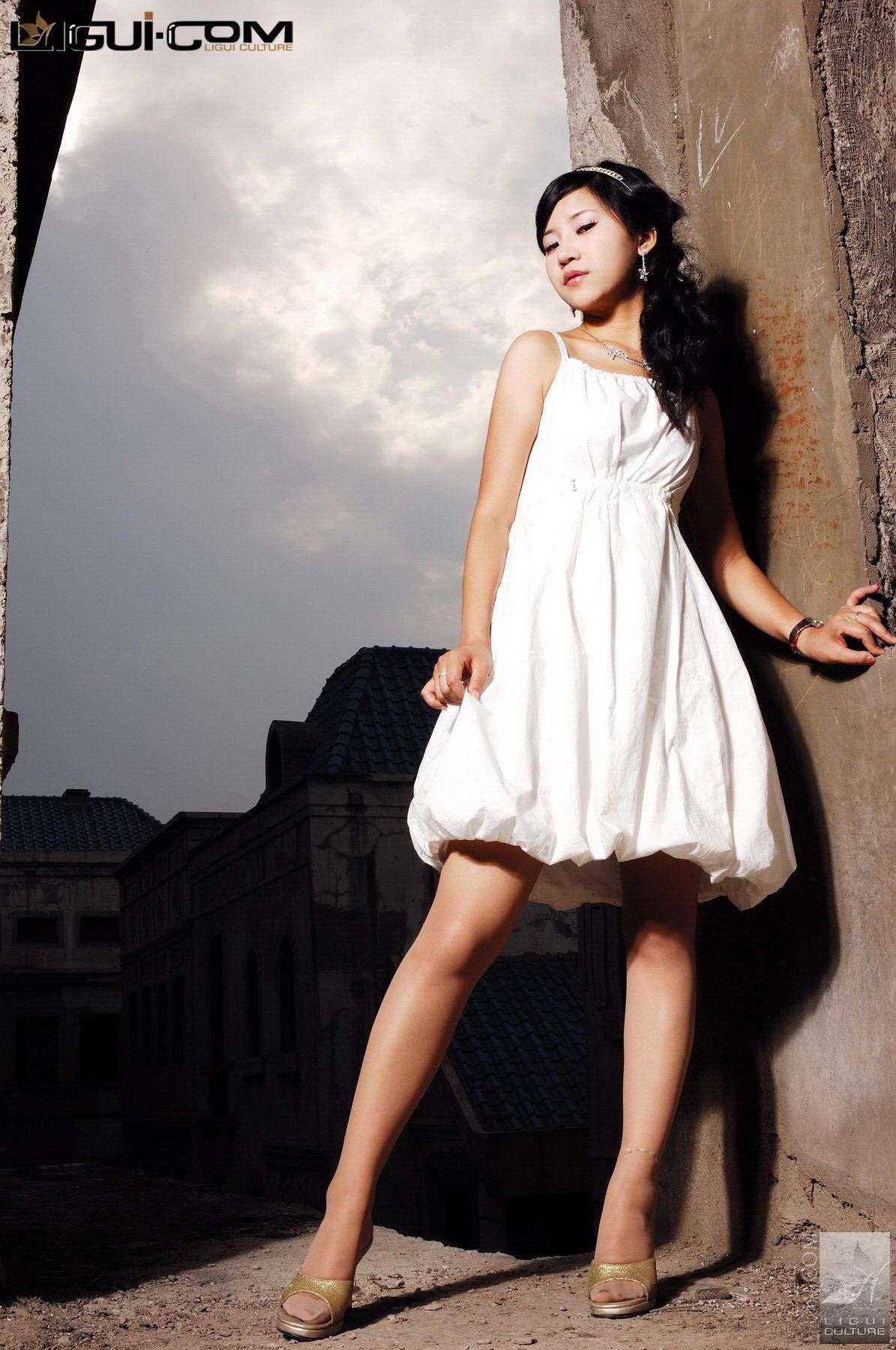 Model 卡鲁鲁《纯情少女的丝恋》 [丽柜LiGui] 丝足写真图片-奶仔圈
