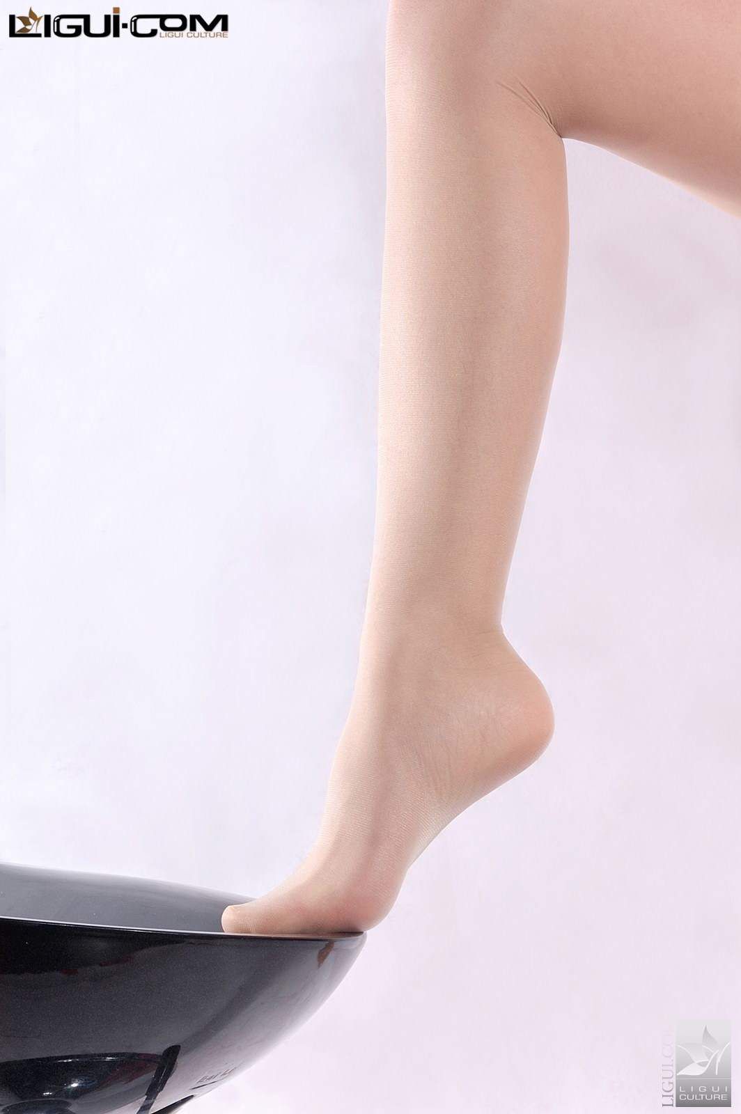 Model 陈雅楠《粉红高跟女郎》 [丽柜LiGui] 丝足写真图片-奶仔圈