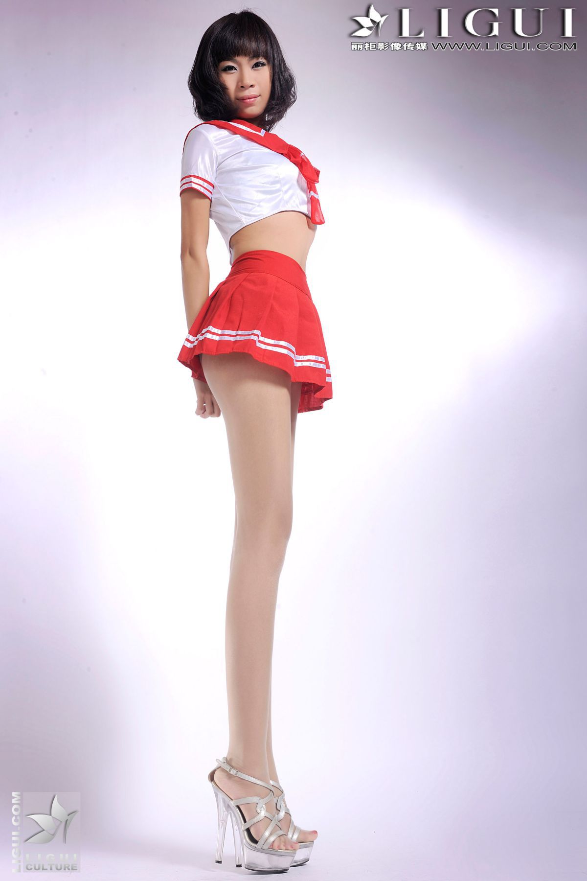 Model 田甜《红色水手服》 上下合集 [丽柜LiGui] 美腿玉足写真图片-奶仔圈