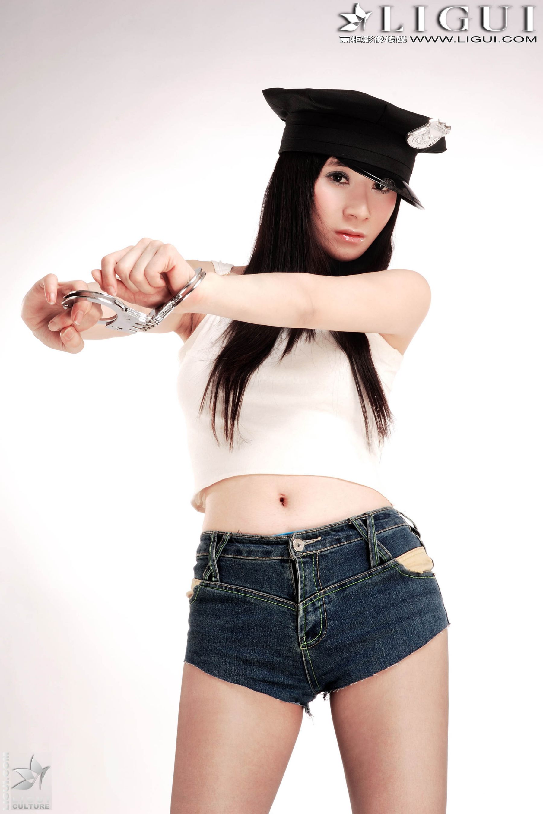 [丽柜LiGui] Model 金欣 丝足美腿写真图片_第2张