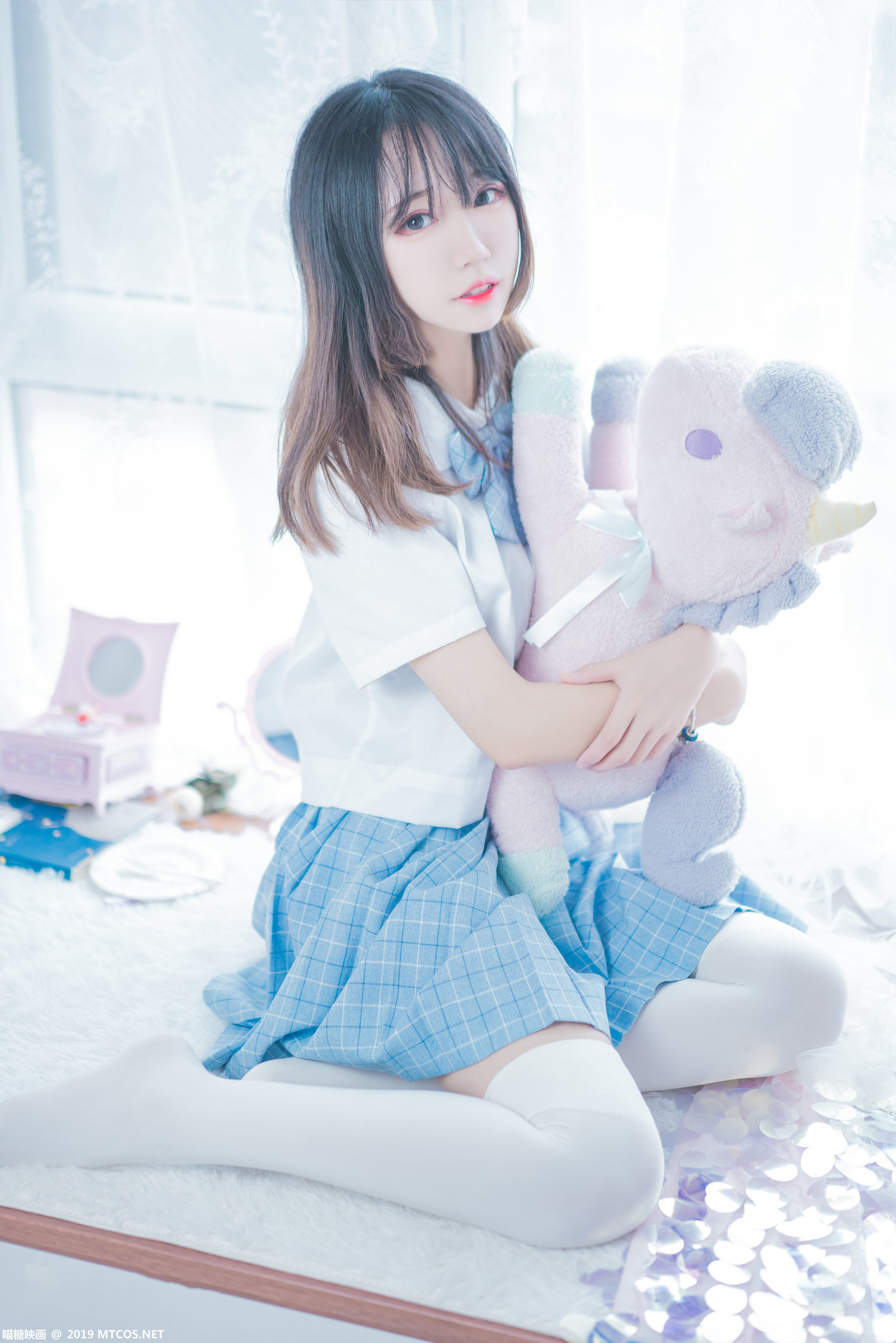 [喵糖映画] VOL.019 猫君君MaoJun 蓝白梦幻少女-奶仔圈