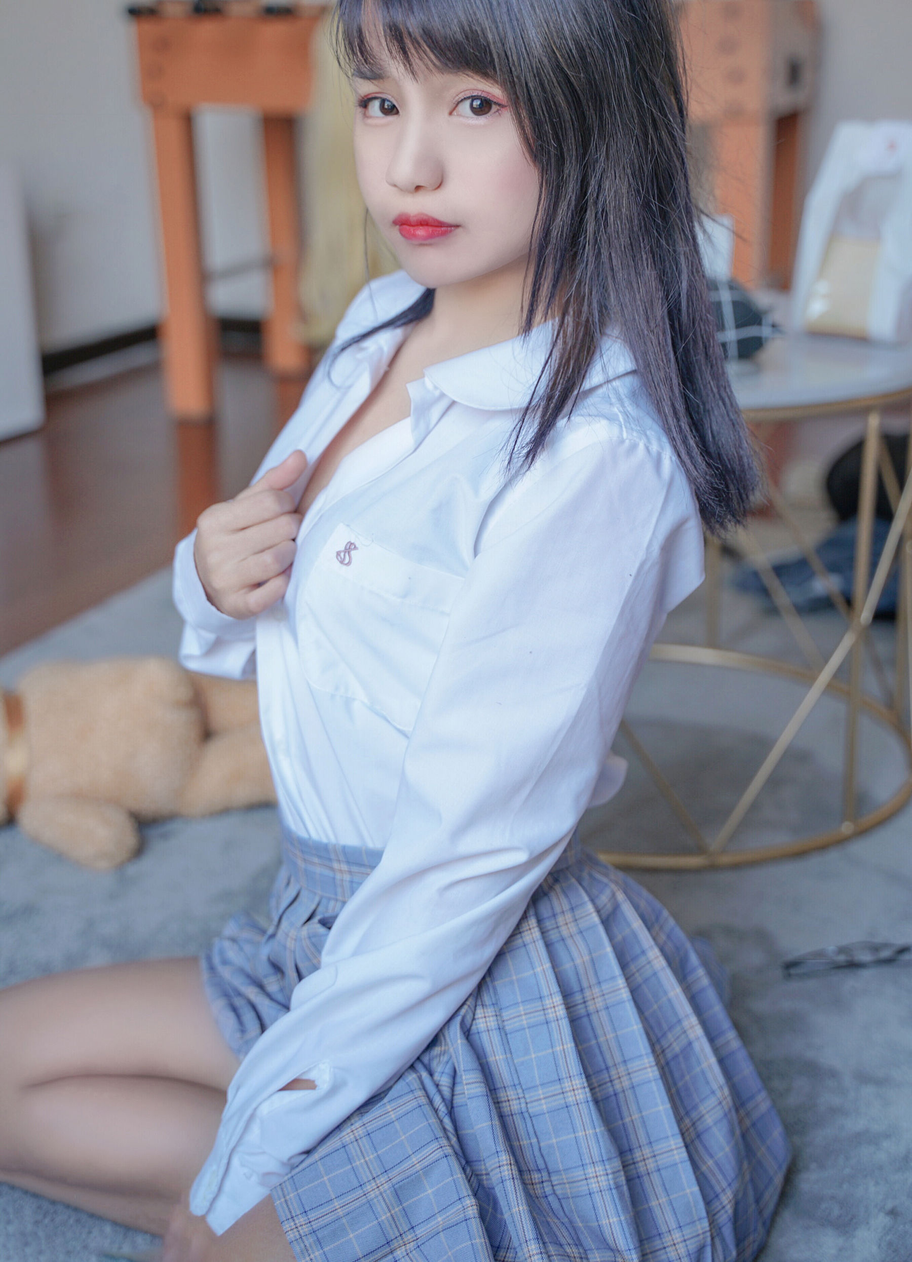 [喵糖映画] VOL.047 你的负卿 裸腿制服裙-奶仔圈
