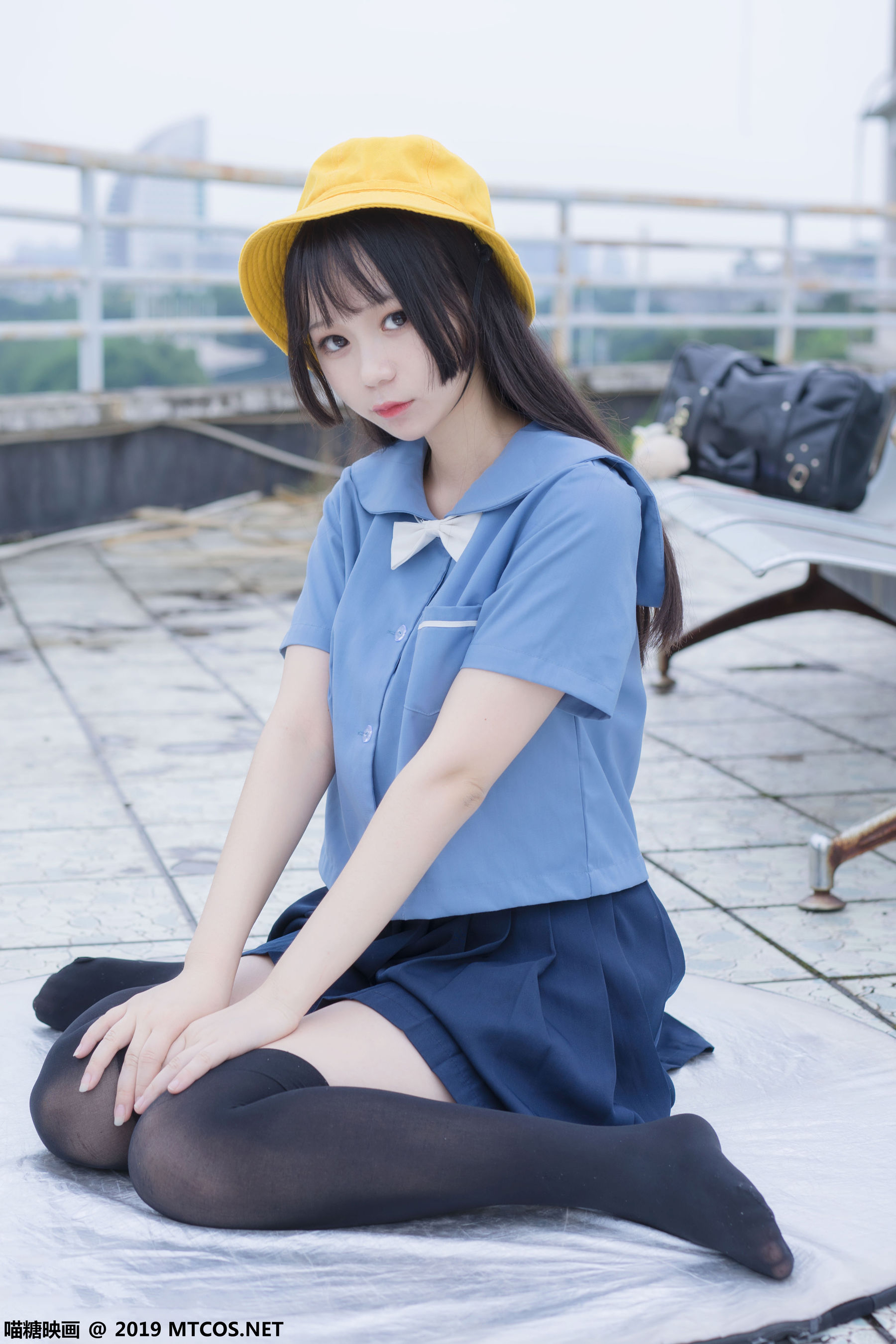 [喵糖映画] VOL.070  半度度度喵 – 小黄帽女孩-奶仔圈