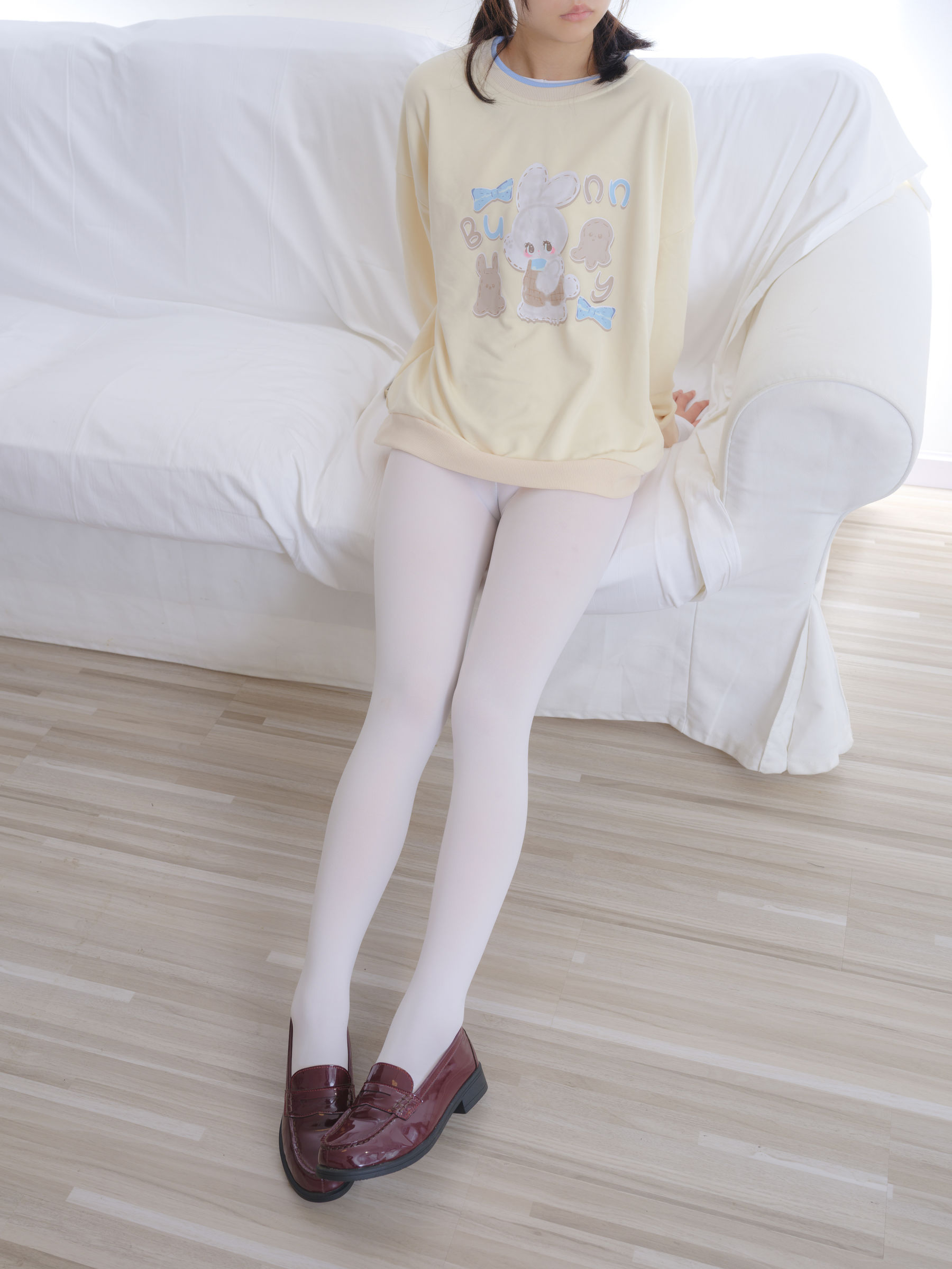 森萝财团写真 – 雨云 04E4K-奶仔圈